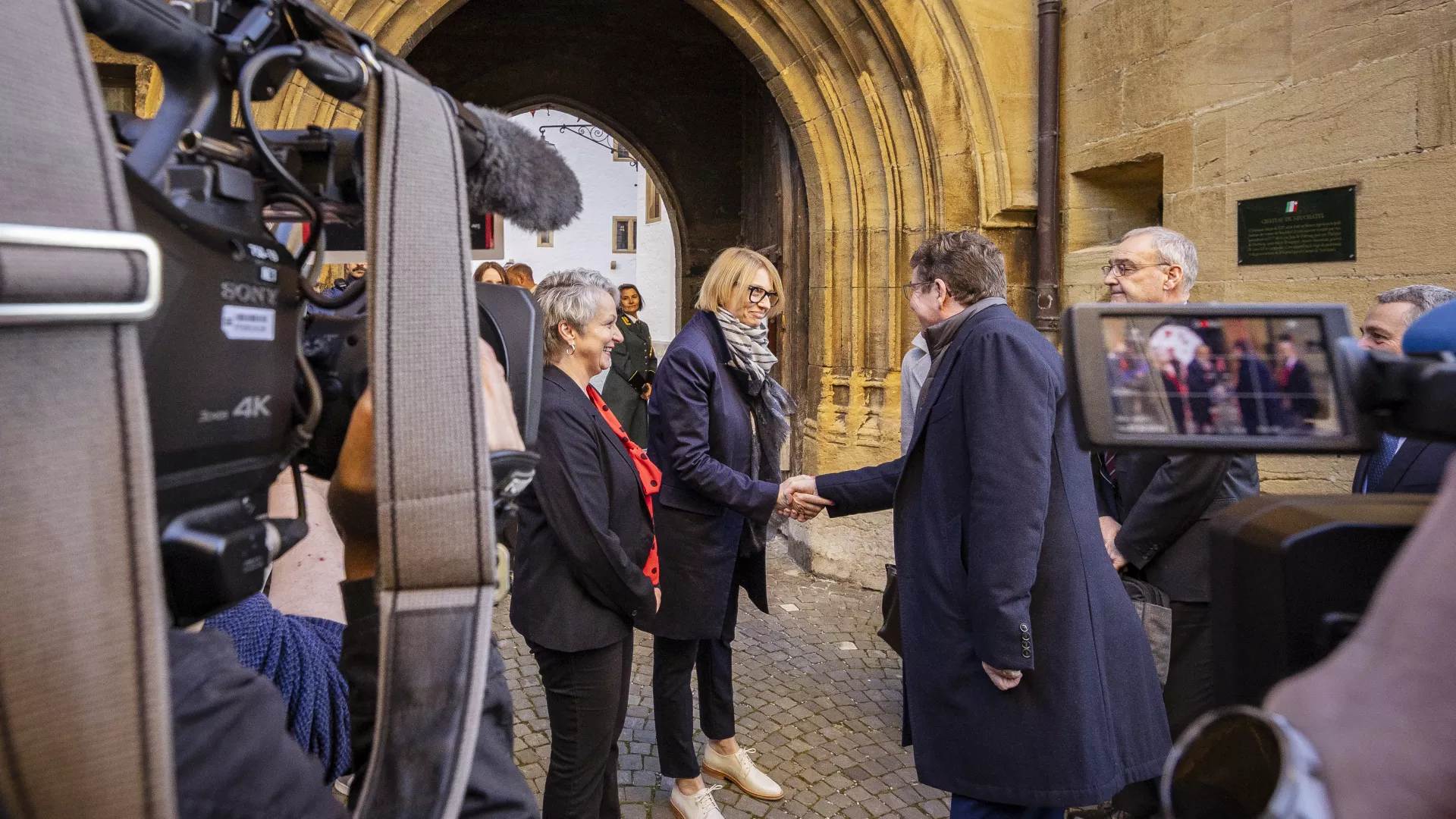Autorités fédérales et cantonales se serrent la main