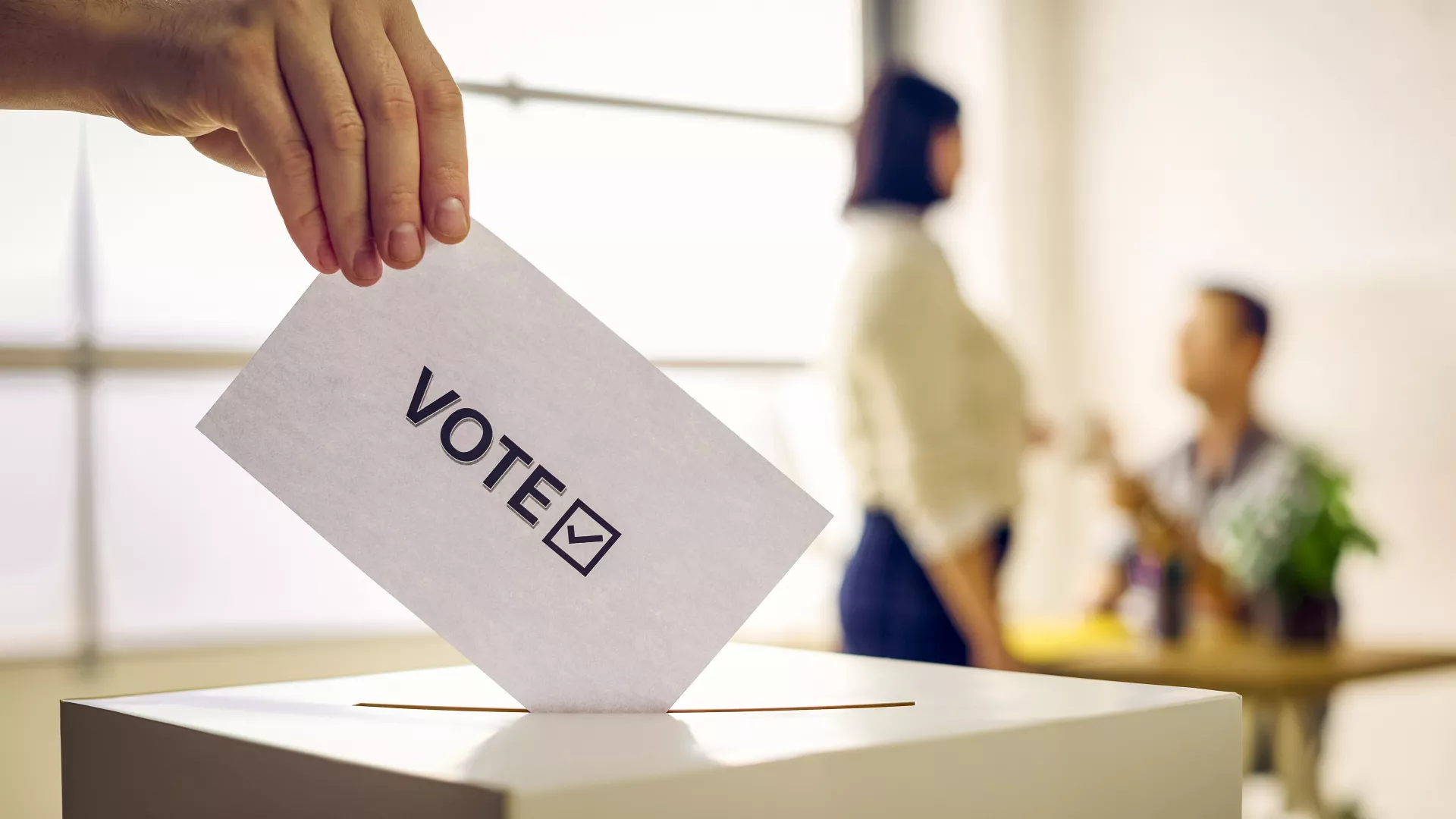 urne et bulletin de vote